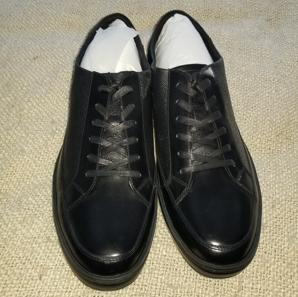 NEW Kenneth Cole Leather Sneaker - Size 13